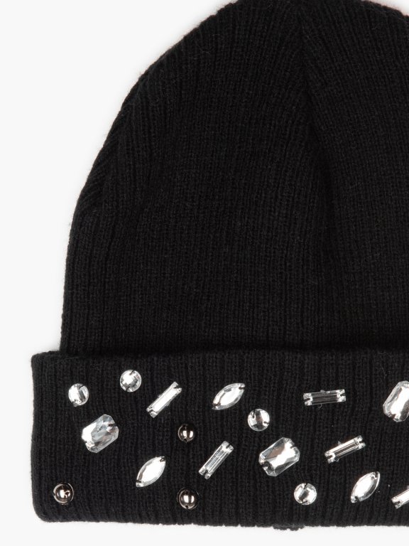 Knitted beanie with decorative stones