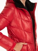 Prošívaná zimní dámská bunda s kapucí