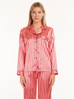 Saténová prúžkovaná pyžamová dámska košela