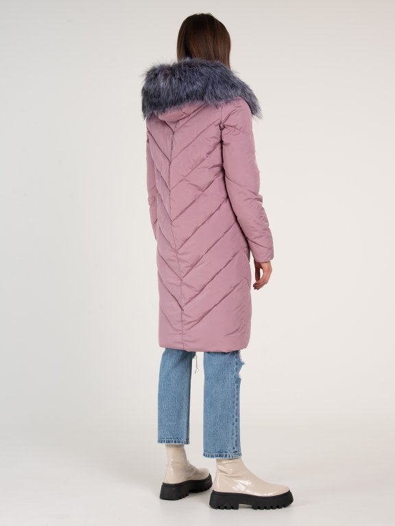Dlhá prešívaná bunda s vatovaním z recyklovaného polyesteru a kožušinou na kapucni dámska