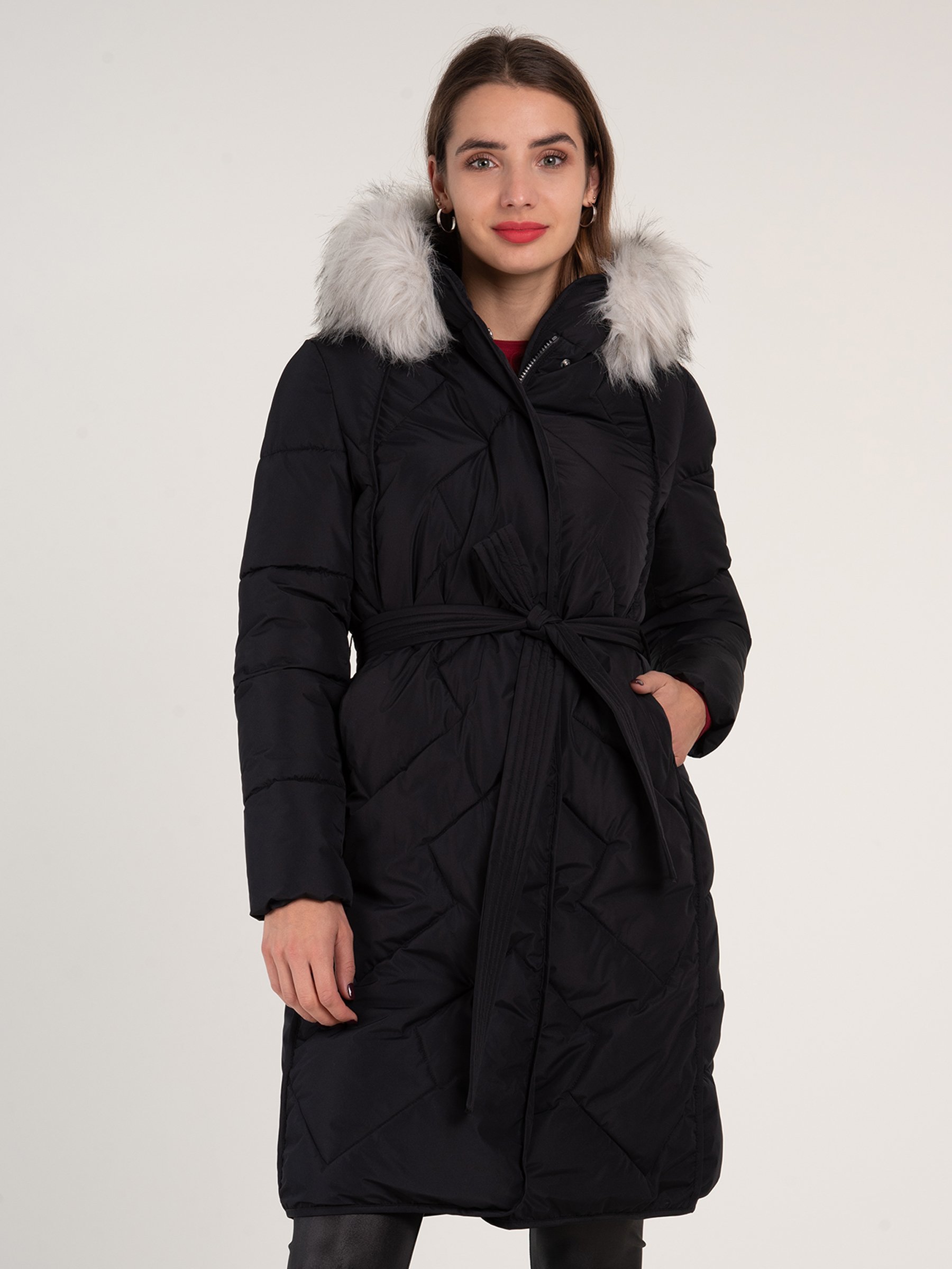 Quilted longline jacket with recycled polyester padding, fake fur on hood  and belt | GATE