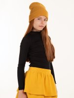 Jednobarevné dívčí žebrované tričko s vysokým límcem a volánky