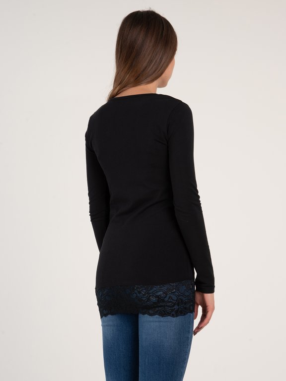 Longline stretchy long sleeve top with round neck and lace