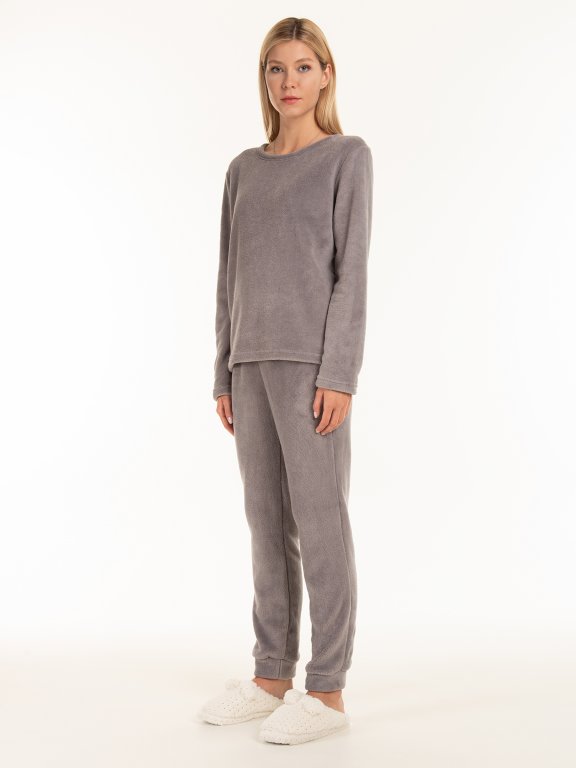 Soft fleece pyjama top with long sleeve and round neck