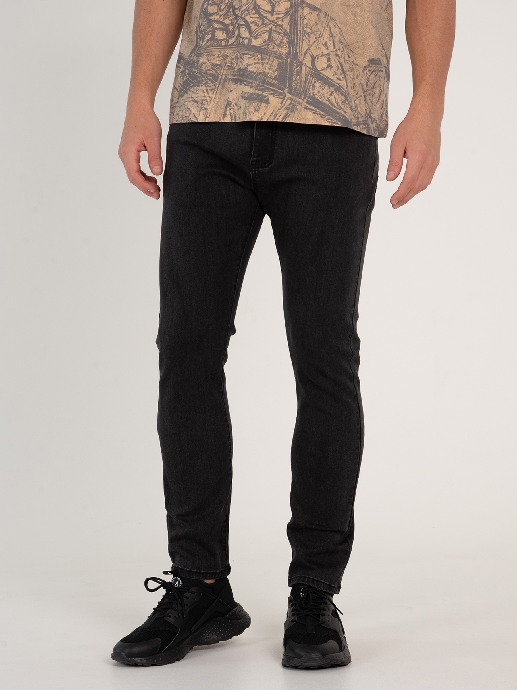 Small straight fit jeans