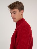 Prążkowany sweter z zamkiem