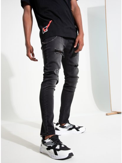 Slim fit jeans with chain