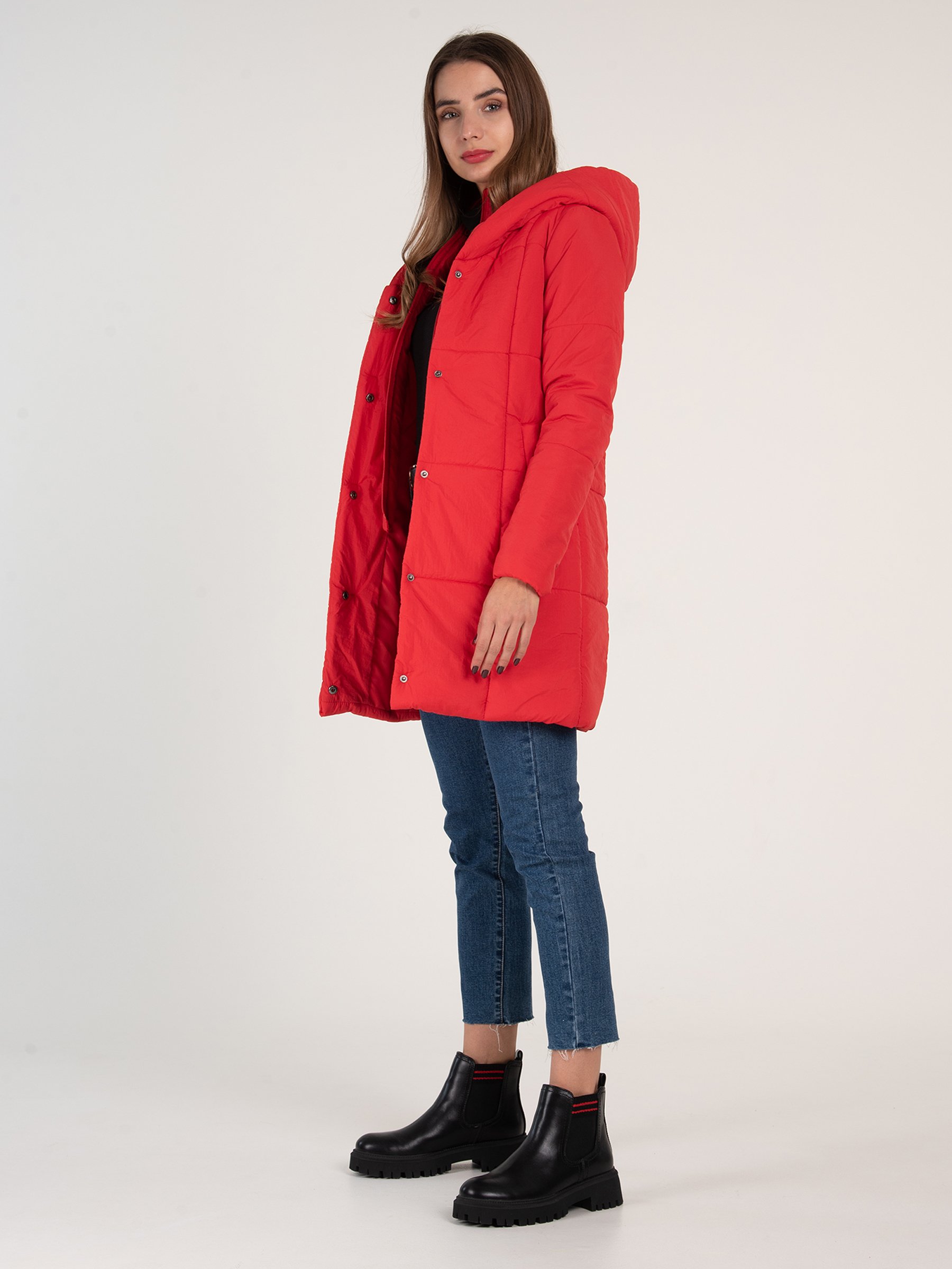 غاز خيال تصل  Prošivena ženska zimska jakna s ispunom od vate i kapuljačom | GATE