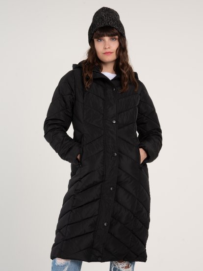 Vyúžená prošívaná zimní bunda s kapucí
