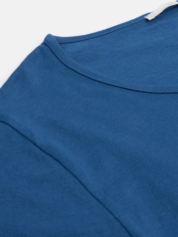 Plus size asymmetric hem 3/4 sleeve t-shirt