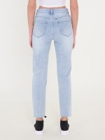 Mom fit high-waist jeans with raw edges