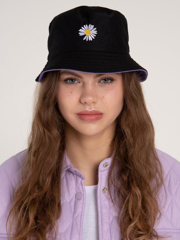 Dwustronna czapka damska z haftem