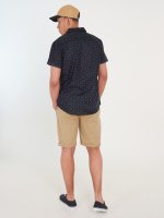 Regular men´s stretch chino shorts with textile belt