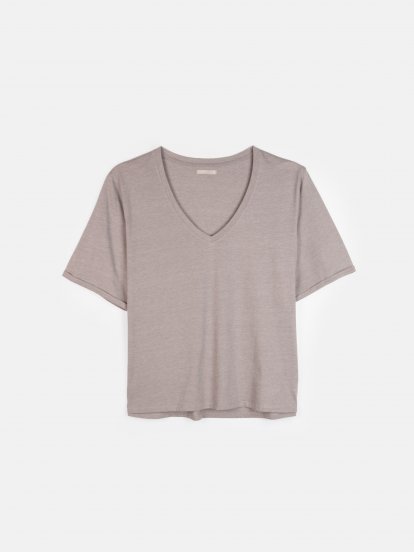 Plus size cotton blend basic loose v-neck t-shirt