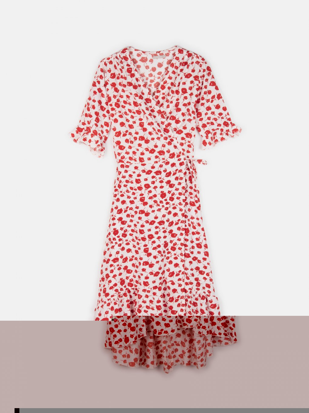 Kwiecista sukienka kopertowa z falbanami