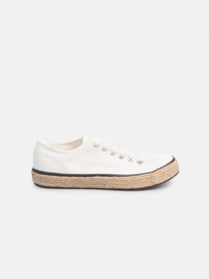 Canvas sneakers with straw
