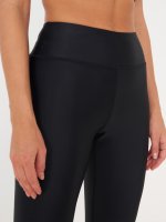 Sports leggings with reflective prints