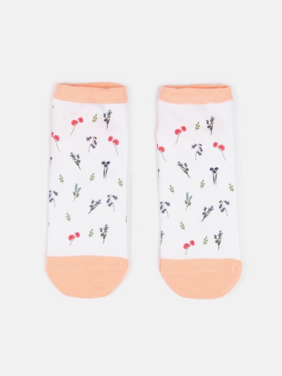 Low cut patterned socks