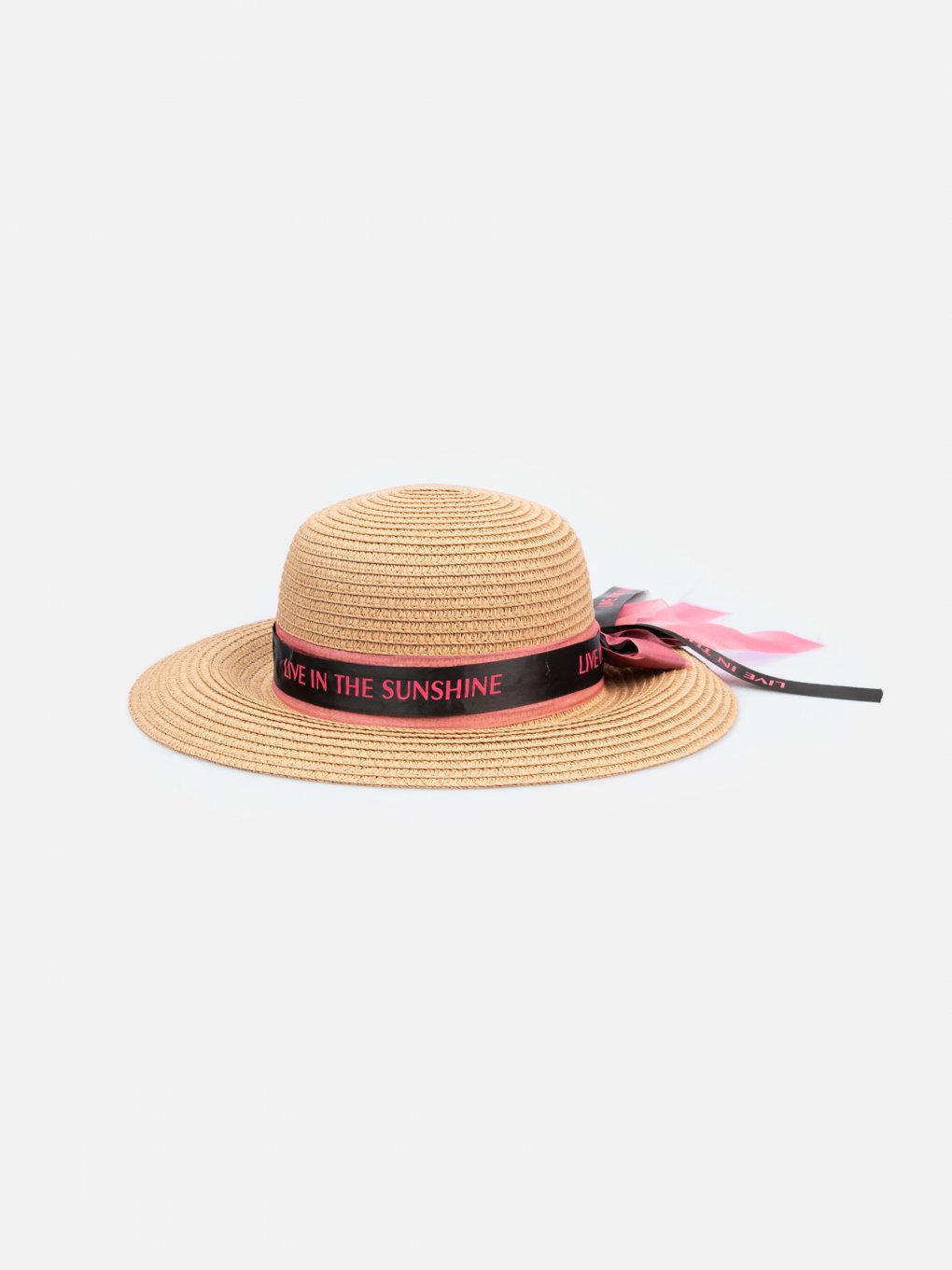 Summer hat with ribbon