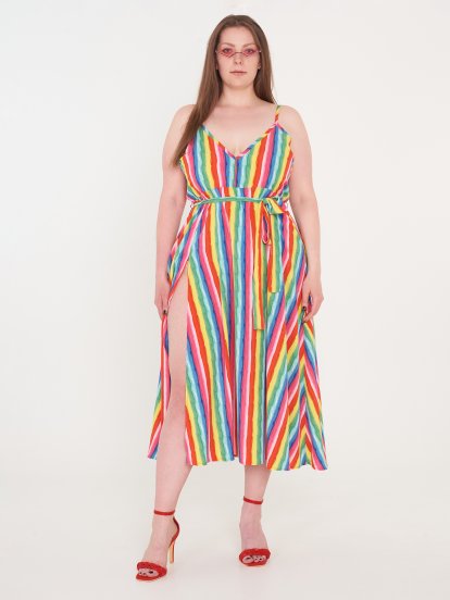 Maxi proužkované barevné šaty pro plnoštíhlé plus size
