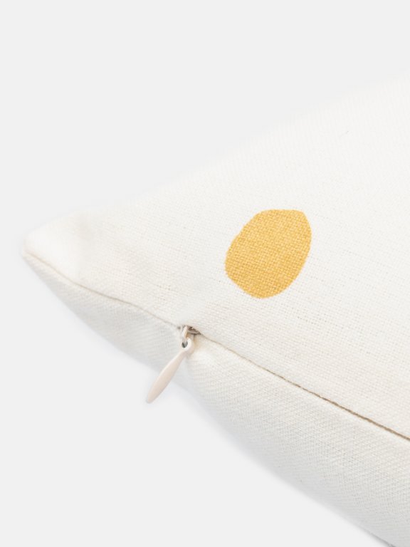 Pillow with dots