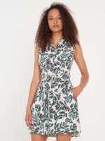 Sleeveless dress with print