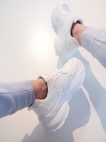 Basic lace-up sneakers