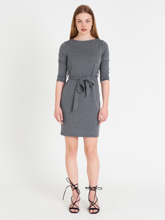 Knitted bodycon 3/4 sleeve dress with round neck and belt