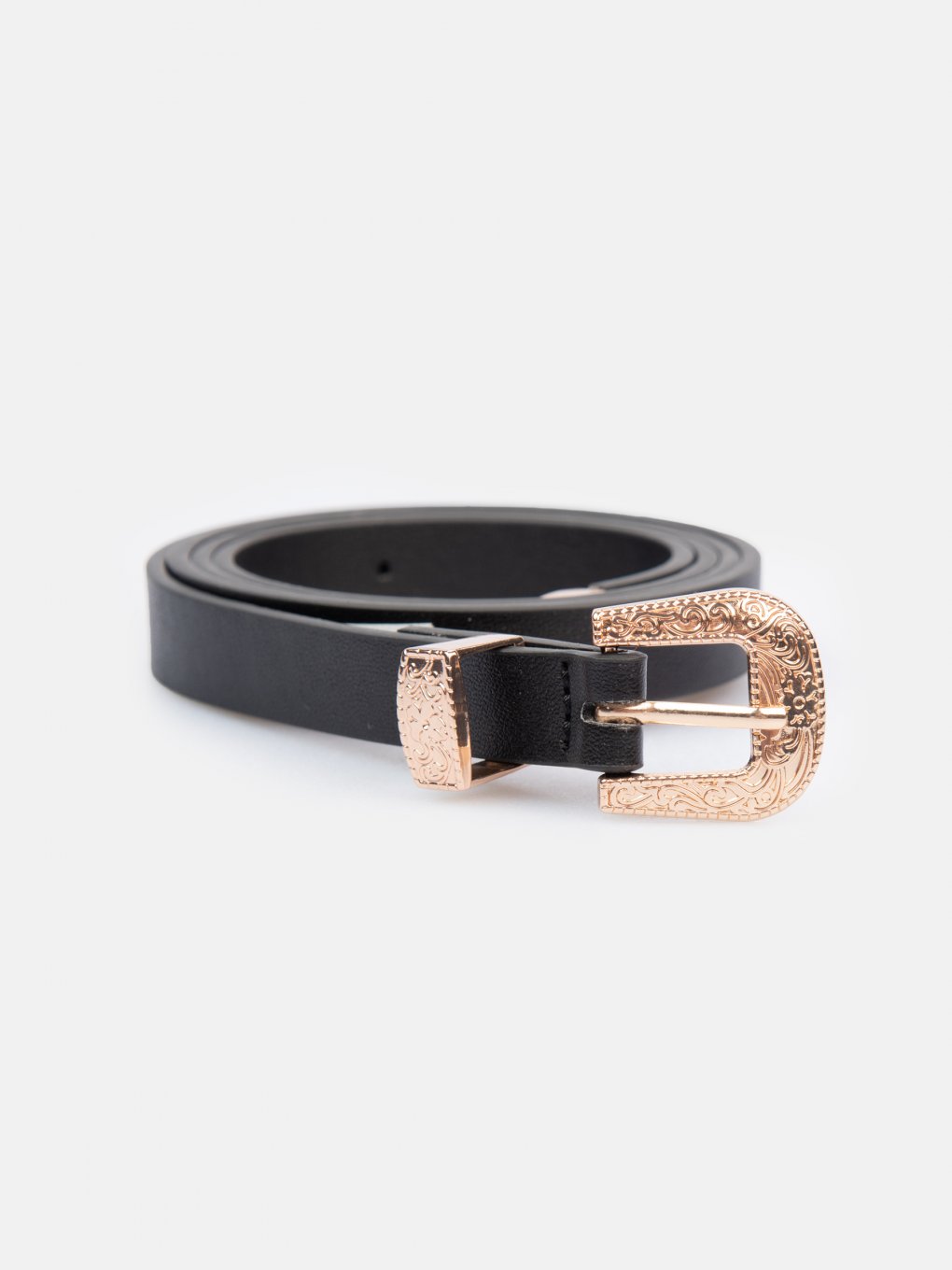 Narrow belt with gold buckle