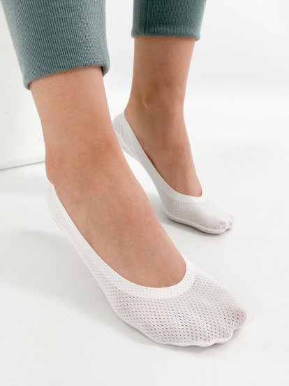 Balení 2 párů neviditelných ponožek se silikonovým proužkem