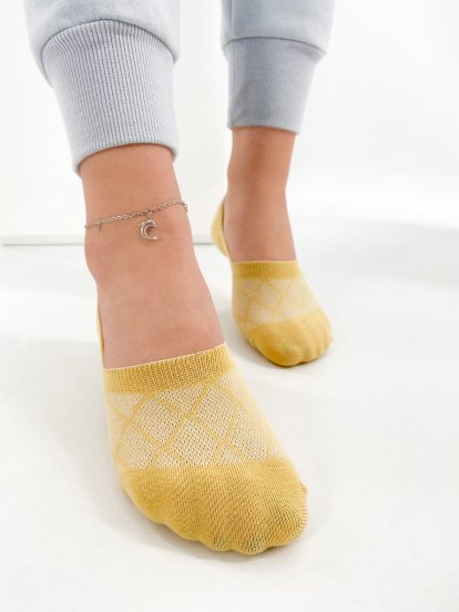 Balení 2 párů neviditelných ponožek se silikonovým proužkem