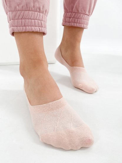 Balenie 2 párov neviditeľných ponožiek so silikónovým prúžkom