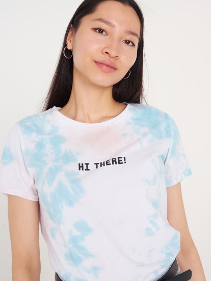 Bavlněné batikované tričko s nápisem