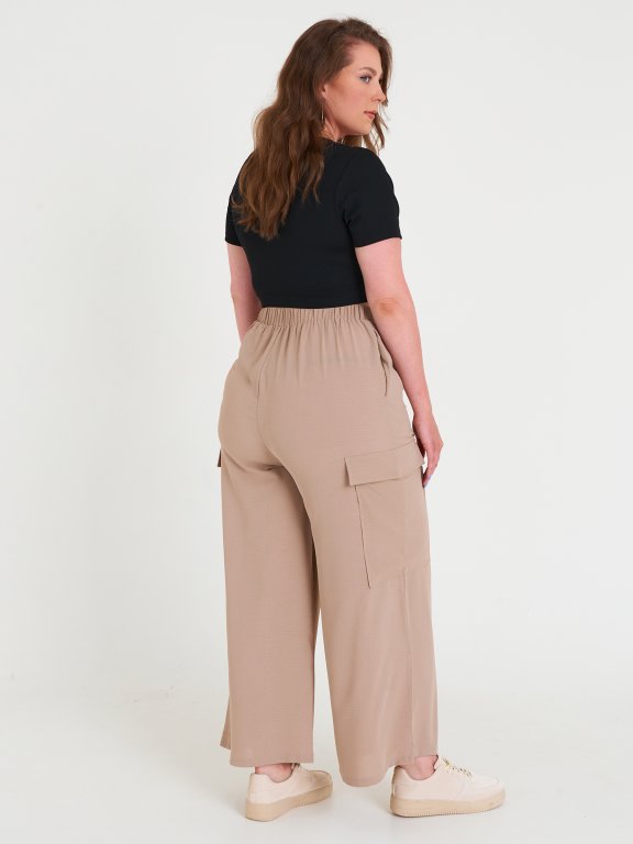 Plus size pants with pockets