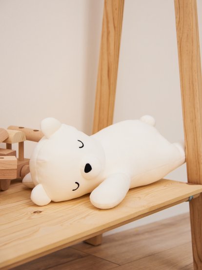 Polar bear pillow (44cm)