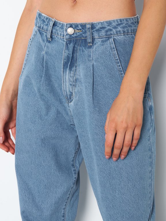 Slouchy jeans