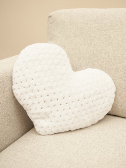 Heart shaped pillow (35 x 40cm)