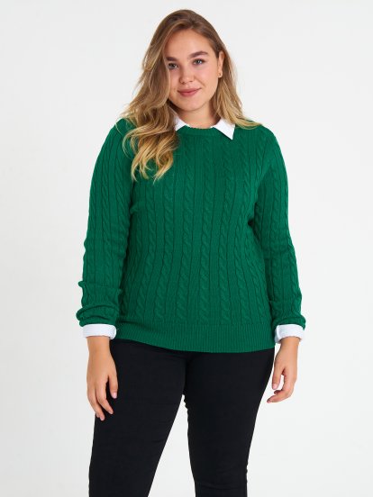 Sweter z plecionym wzorem plus size