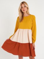 Viacfarebné colour block volánové šaty