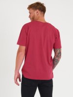 Basic t-shirt with raw edges
