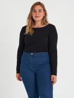 Plus size boat neck stretch top