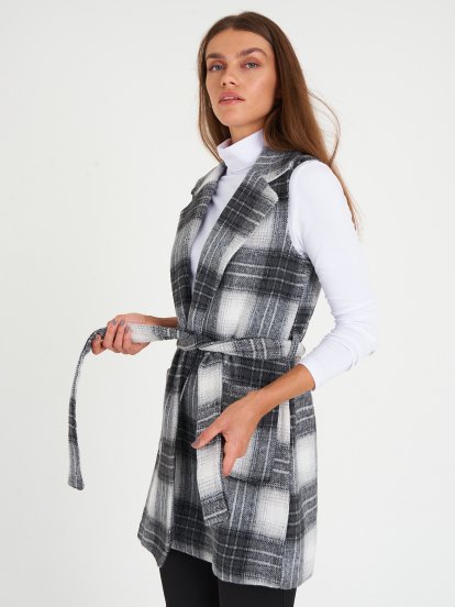Plaid vest with pockets