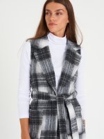 Plaid vest with pockets