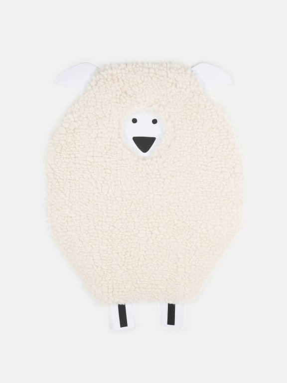 Faux fur sheep shape rug (60 x 90 cm)