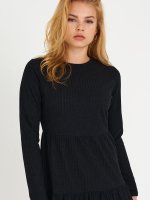 Ribbed dress with ruffles