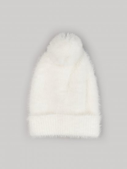 Futrzana czapka zimowa z pomponem