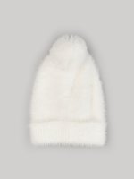 Futrzana czapka zimowa z pomponem