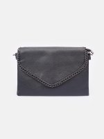 Clutch with chain detail
