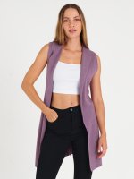 Knitted vest with belt