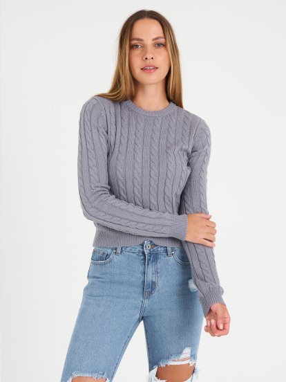 Cable-knit jumper